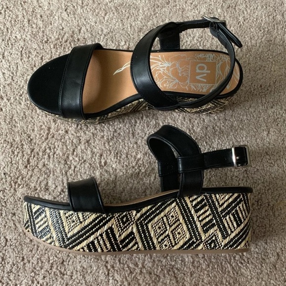 Dolce Vita Shoes - NWOT Dolce Vita wedges